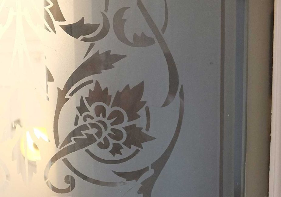 Sandstrahlmotiv auf Glas