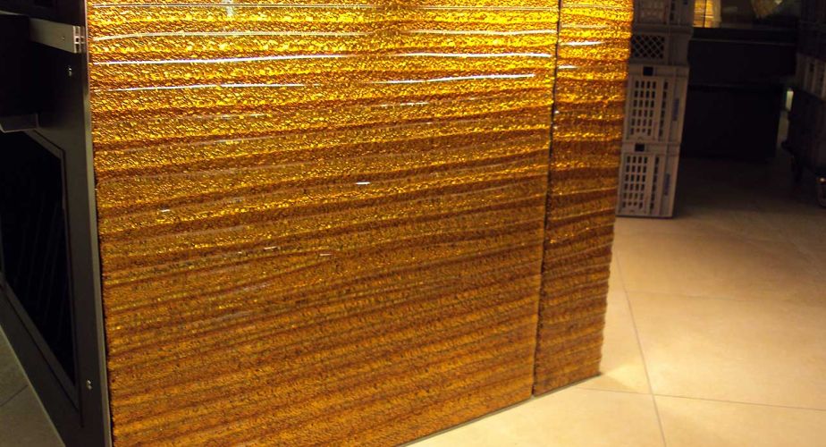 Schmelzglas Farbe Gold