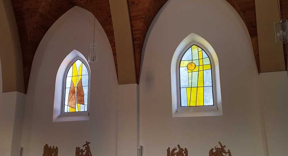 Glaskunst Kirche Lenzerheide Entwurf Enrico Leone Donati