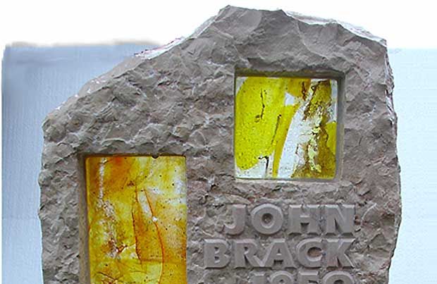 Grabmalkunst mit Schmelzglas