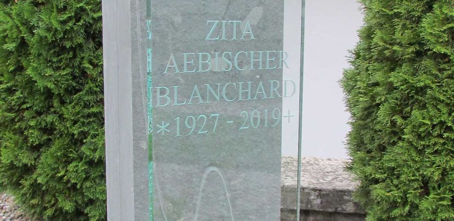 Sandstrahlbeschriftung auf Glas