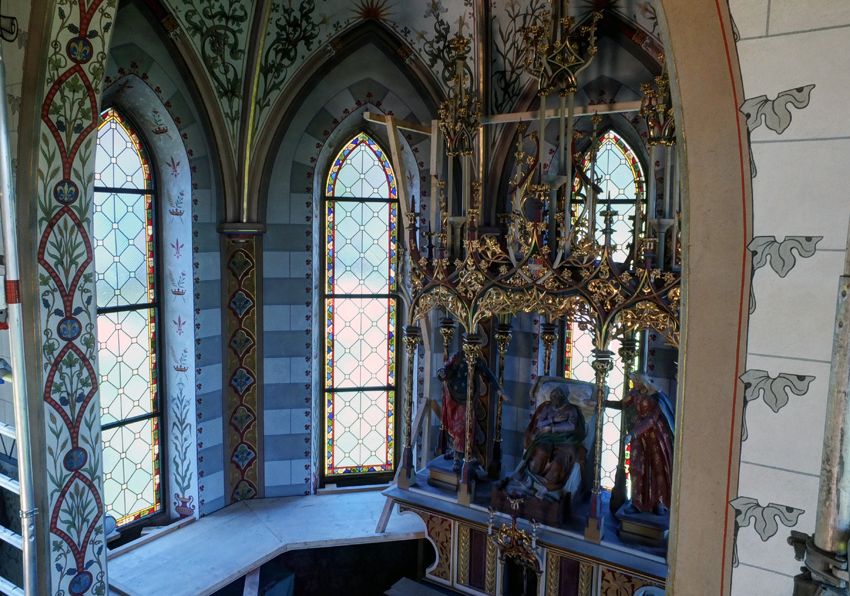 Restaurierte Kirchenfenster Josefskapelle Einsiedeln