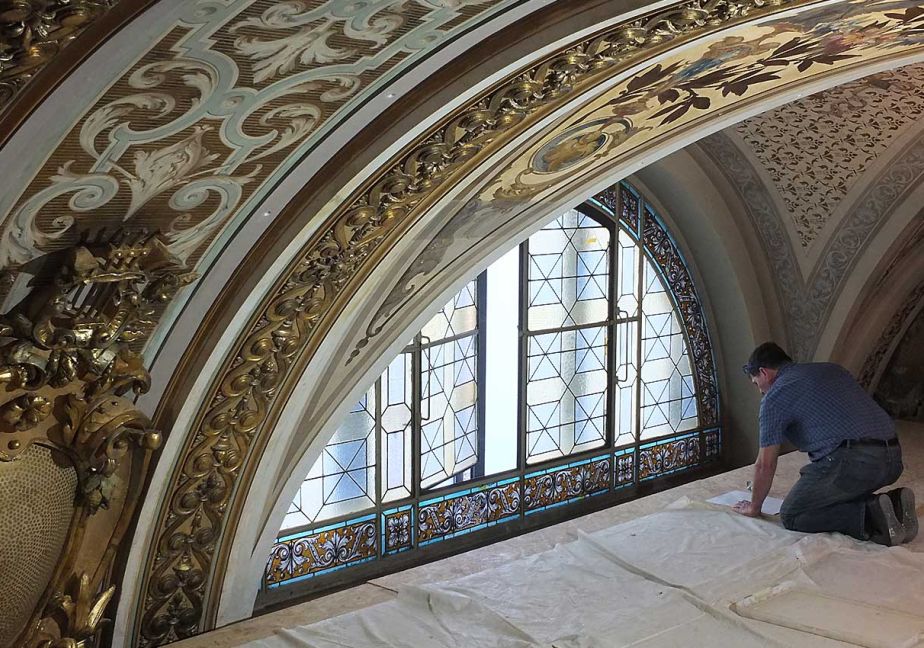 Tonhalle Zuerich Restauration Jugendstil-Bleiverglasungen